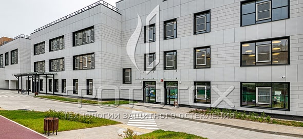 Учебных, медицинских, спортивных учреждениях.